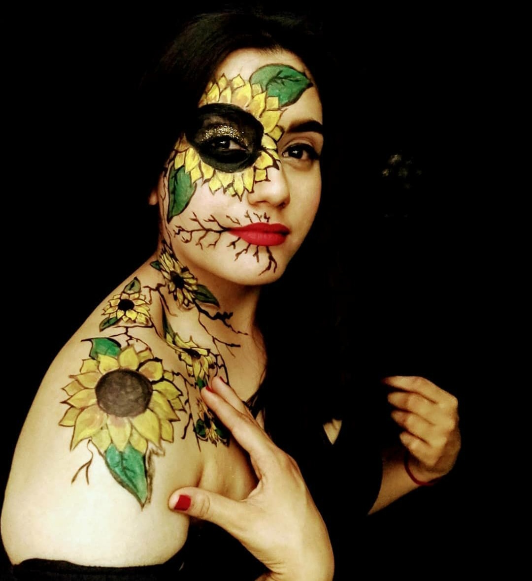 IMJ presenta el “body paint” en proyección joven. Gobierno Municipal