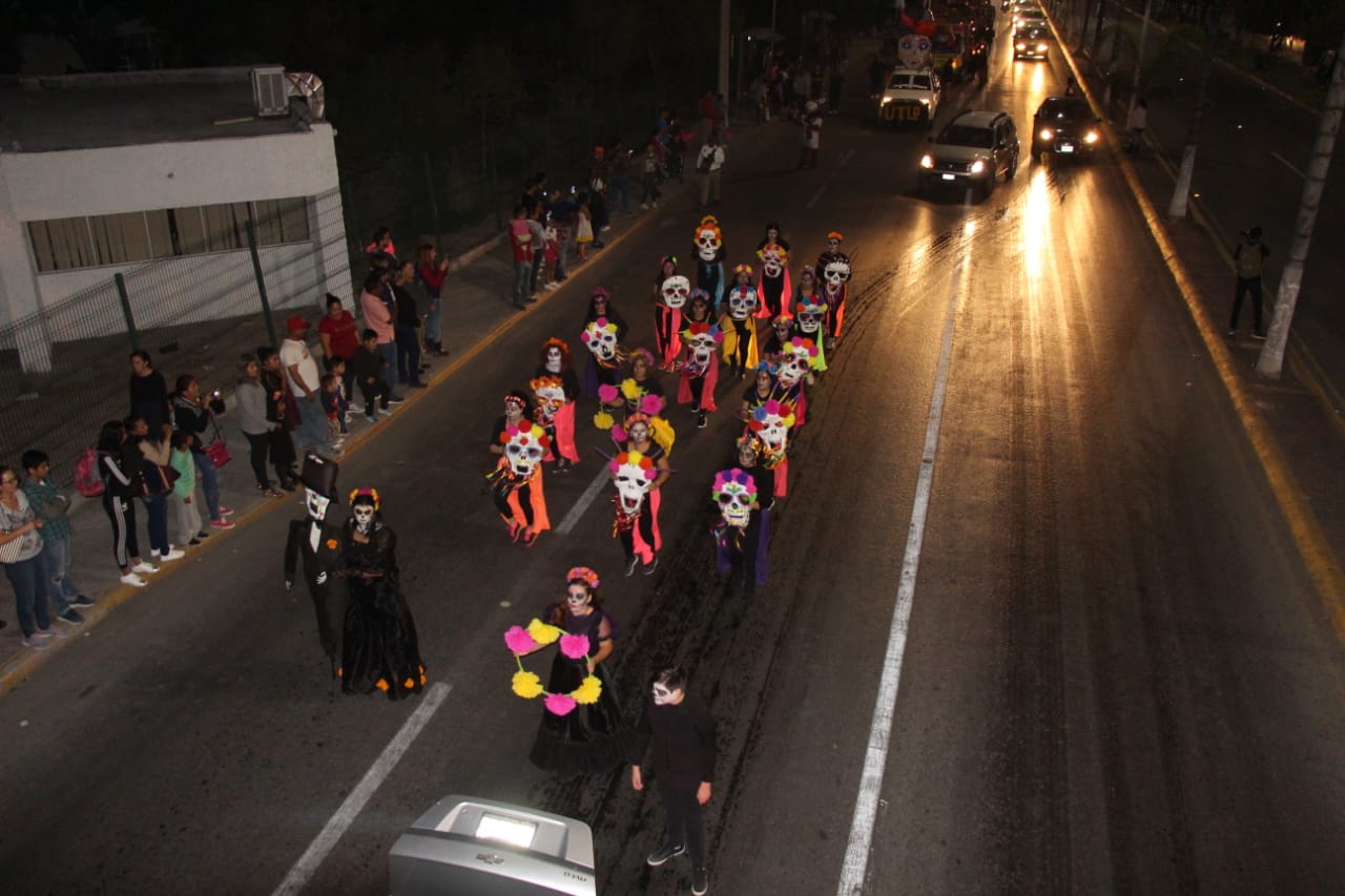 01 TODO UN +ëXITO MEGA DESFILE DE D+ìA DE MUERTOS-021119