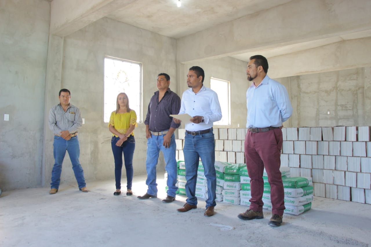 02 POR GESTIONES DE HOMERO MART+ìNEZ DONAN M+üRMOL A IGLESIA DE SALAMANCA-071119
