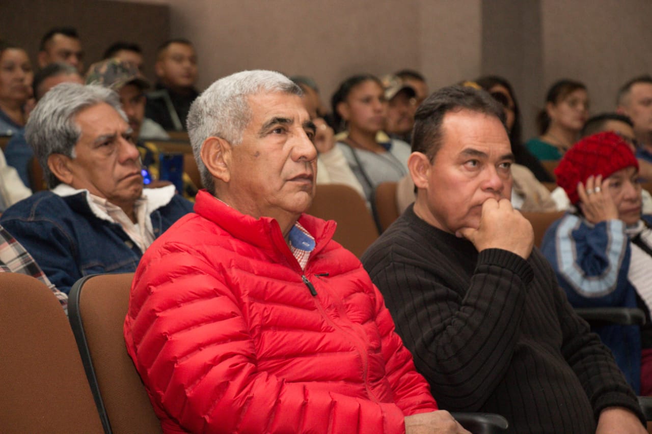 02 EMPLEADOS MUNICIPALES PARTICIPAN EN CURSO DE CAPACITACI+ôN DE PRIMEROS AUXILIOS