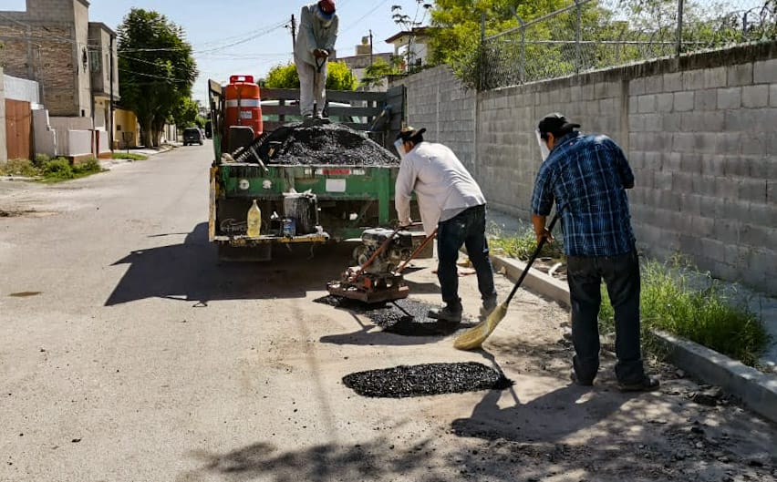 04-SE HAN APLICADO EN LERDO 502 METROS CUADRADOS DE MEZCLA ASF+üLTICA EN BACHES-080720