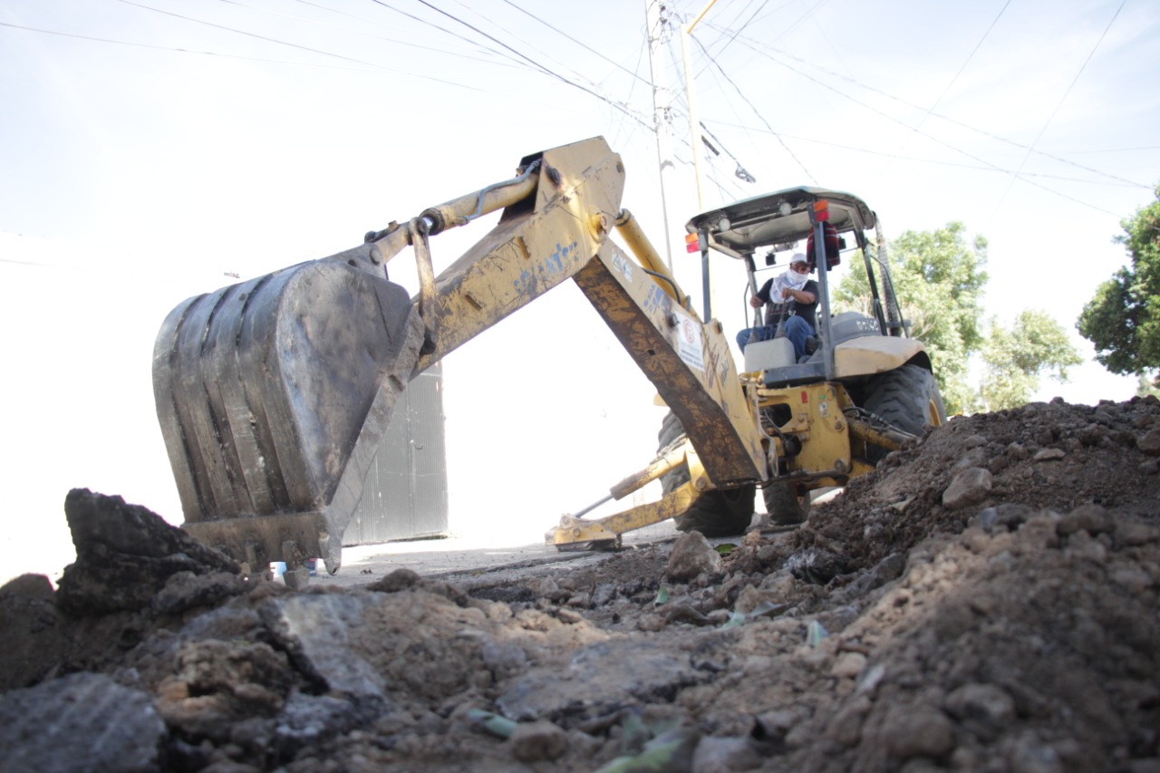 01-REALIZAN OPERATIVO VIAL, POR OBRA DE REHABILITACIÓN DE CALLE MATAMOROS-271020