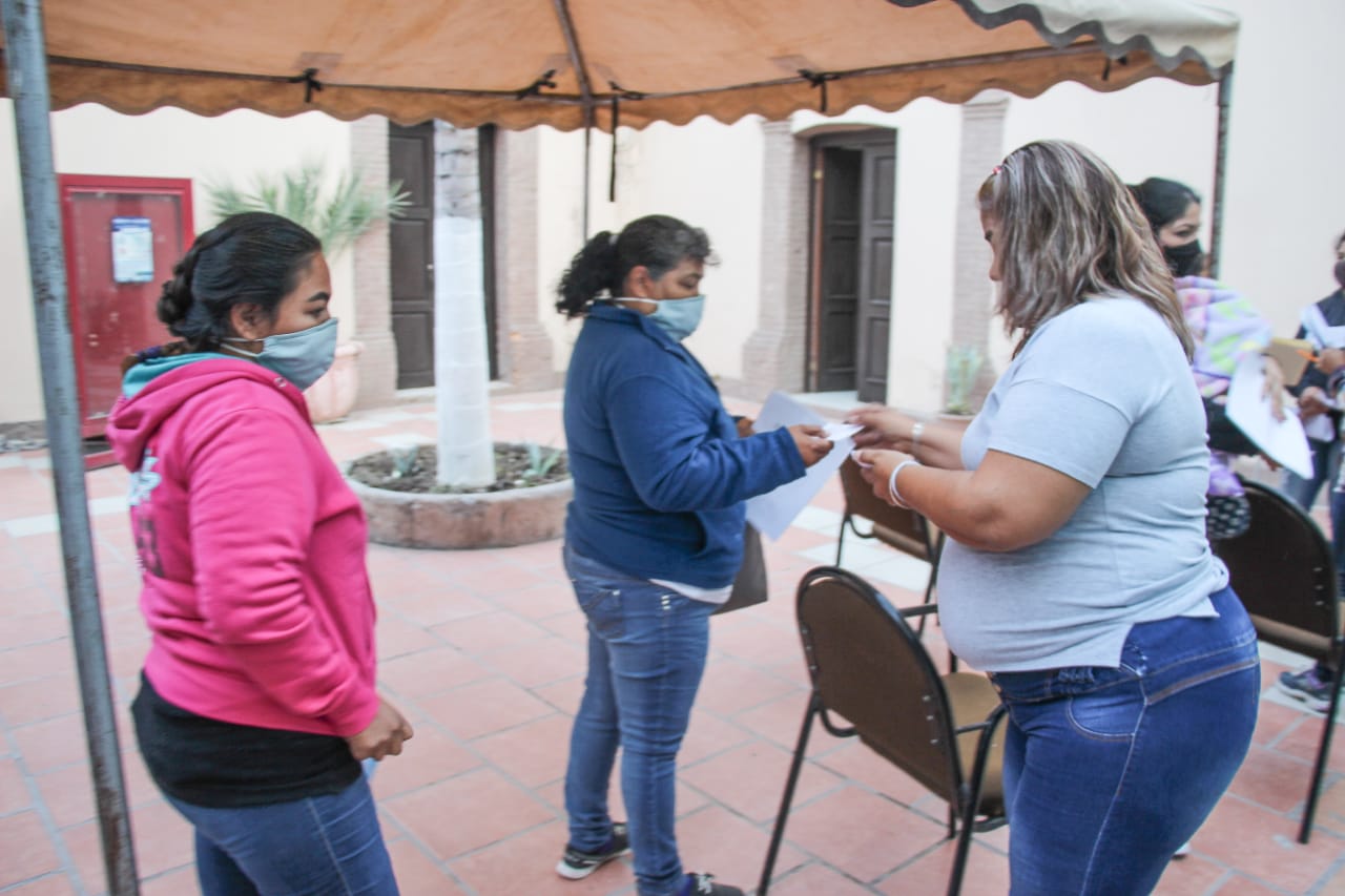 02-MÁS DE 400 PERSONAS HAN SOLICITADO MATERIAL PARA CONSTRUCCIÓN SUBSIDIADO-141020